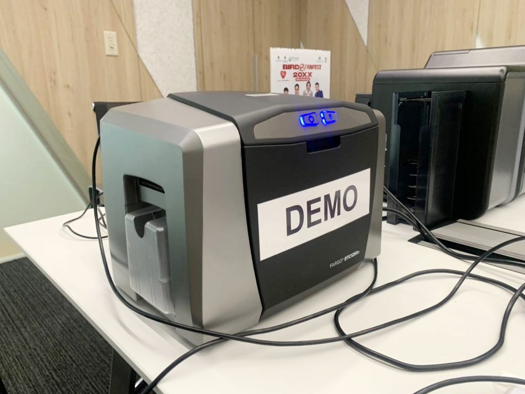 เครื่องพิมพ์บัตร HID